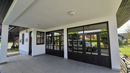 Genterovci - sanacija in barvanje prednjega dela fasade